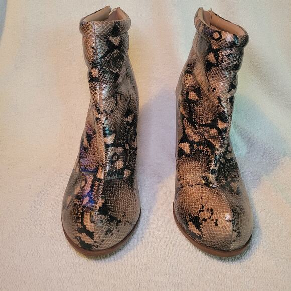 Elle Women's Ankle Boots Faux Snakeskin Back Zip 4" Heels Round Toe Size 9.5 - Picture 2 of 8